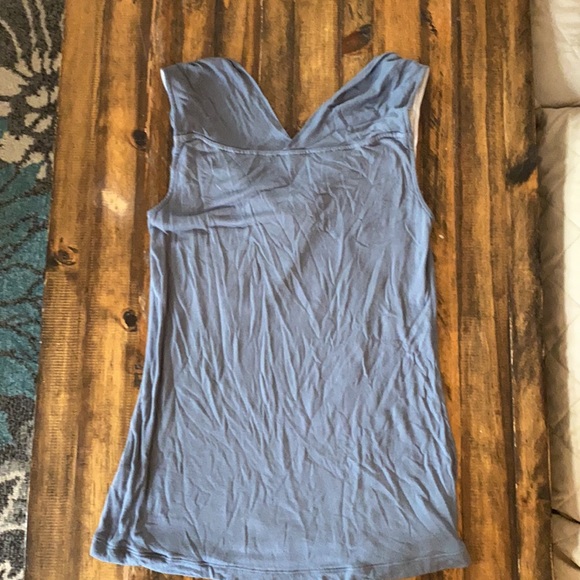 Cute top - Picture 3 of 3